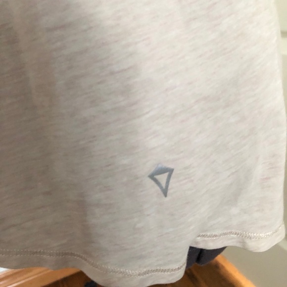 Ivviva Open Back Tank Top - Picture 3 of 3